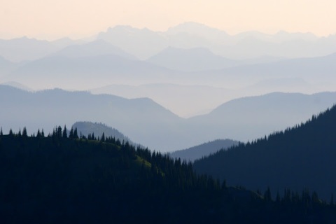 The cascading Cascade Mountains
